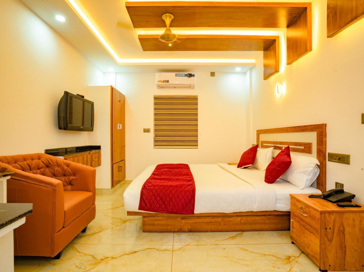 Marina Suites Airport Hotel Kochi 외부 사진