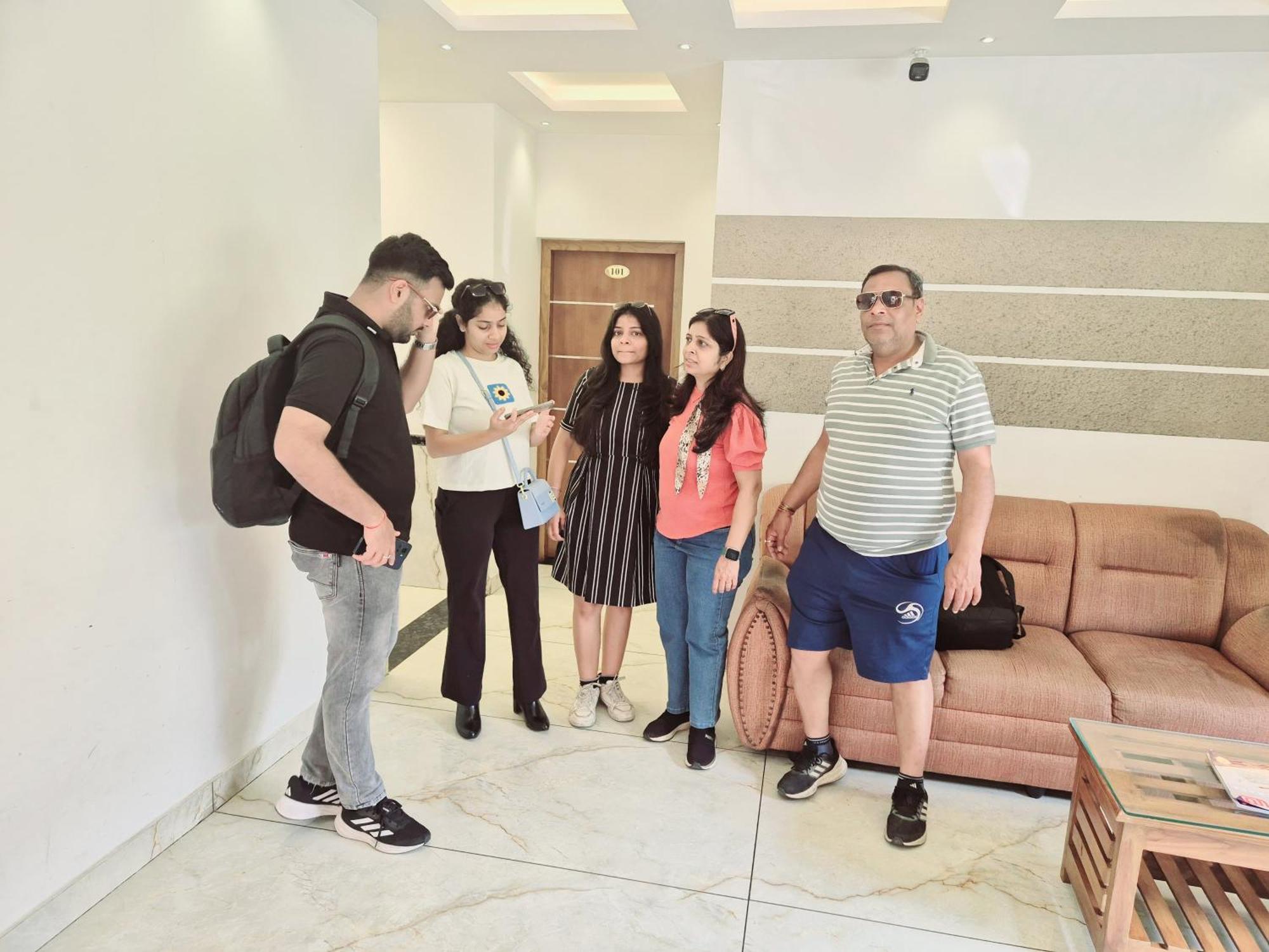 Marina Suites Airport Hotel Kochi 외부 사진